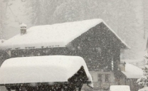 La Stampa 10 Gennaio 1985, quarto giorno di maltempo, la neve paralizza Emilia Romagna,Abruzzi, Marche, Campania e Basilicata