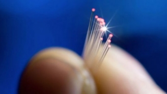 Nuovo record mondiale di trasmissione dati su fibra: raggiunti i 57Gbps