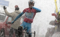 Giro d’Italia: lo storico trionfo di Nibali sotto la tormenta di NEVE nel maggio 2013
