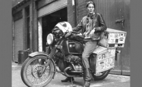 Elspeth Beard: l’incredibile viaggio della prima donna a girare tutto il mondo con la moto
