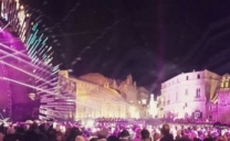 Capodanno, Rai Uno sbaglia il countdown: in Italia il 2016 inizia con un minuto di anticipo
