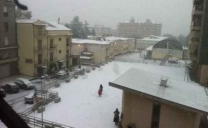 Neve in Calabria, Cosenza rischia un evento storico: domani scuole chiuse
