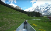 Il divertentissimo Alpine Coaster sulle montagne della Svizzera