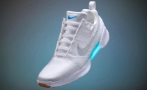 Nike Hyperadapt: le scarpe che si allacciano da sole sono realtà