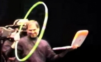 Steve Jobs e l’Hula Hoop con cui spiegò il Wi-Fi