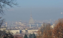 Italia avvolta da smog, domenica primi blocchi