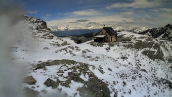 Alpi gia senza neve, ecco un confronto tra 2014 e 2015 al Rifugio Benigni, sulle Orobie Bergamasche