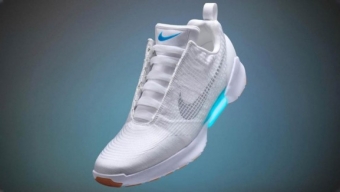 Nike Hyperadapt: le scarpe che si allacciano da sole sono realtà