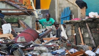 Uragano Matthew, oltre 900 le vittime ad Haiti. Usa, allarme per due milioni di persone