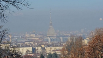 Italia avvolta da smog, domenica primi blocchi