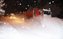 blizzard intenso blocca 542 automobilisti nello Xinjiang, in Cina
