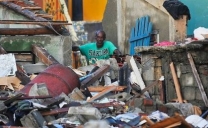 Uragano Matthew, oltre 900 le vittime ad Haiti. Usa, allarme per due milioni di persone