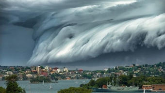Uno spettacolare Tsunami di Nuvole invade Sydney