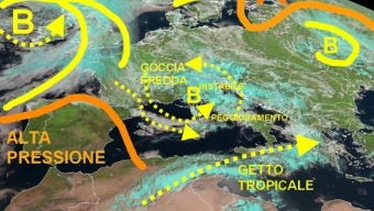 Notte tempestosa nei cieli italiani, forti temporali nelle regioni centrali, domani al sud