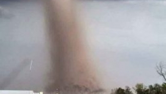 Impressionante Tornado ieri 8 Maggio 2016 in Colorado